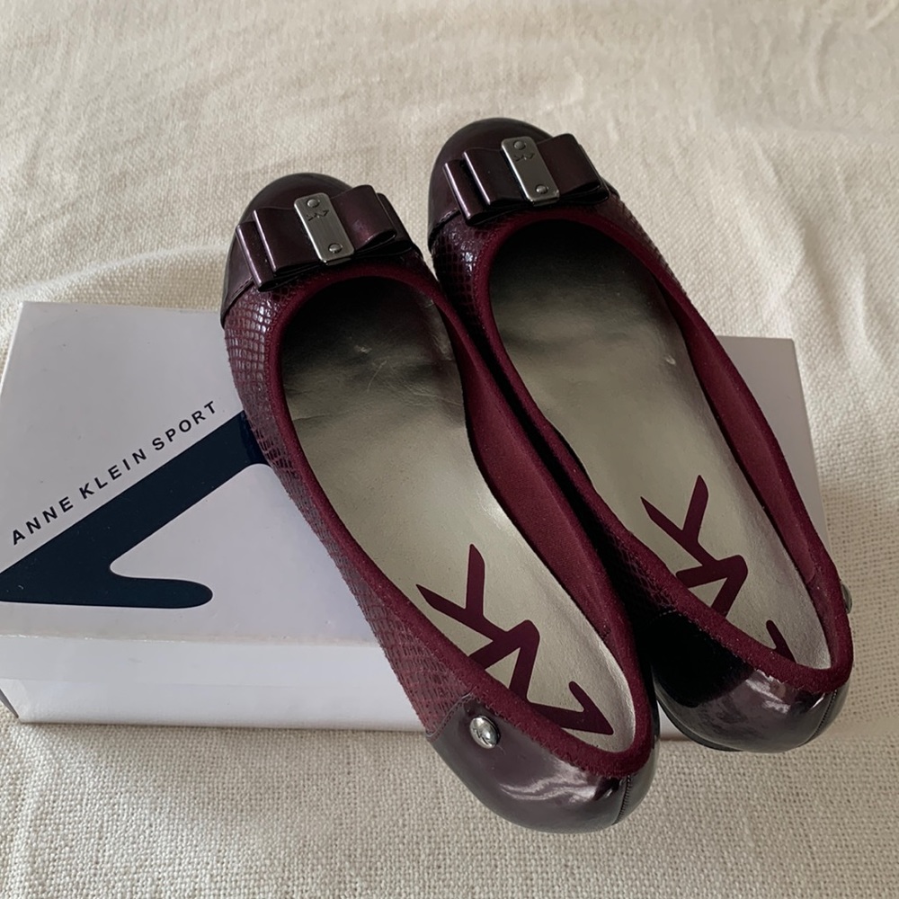 Anne Klein Sport Shoes, Burgundy color, size 8 1/2